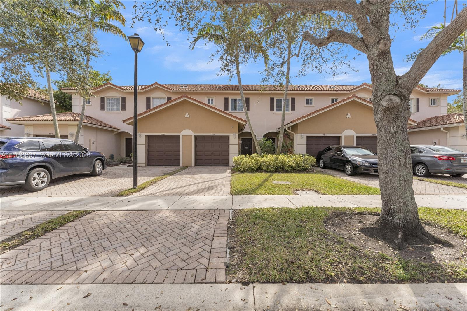 8844 S Isles Cir # 0