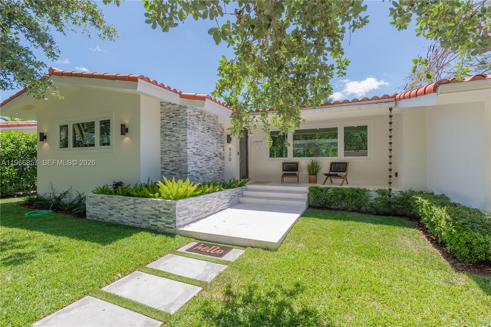 920 Alava Ave