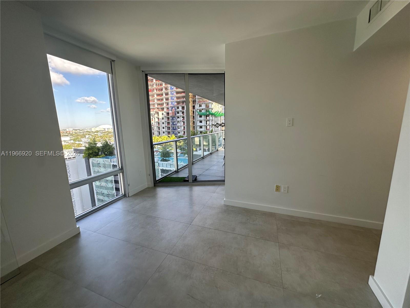1010 SW 2nd Ave # 1208