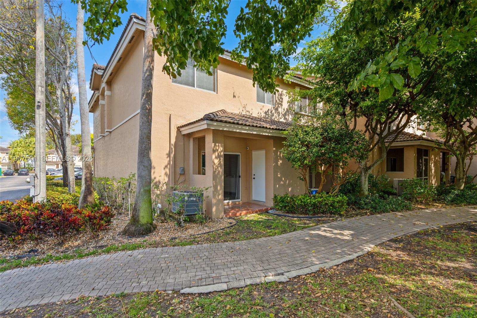 5725 NW 114th Path # 114