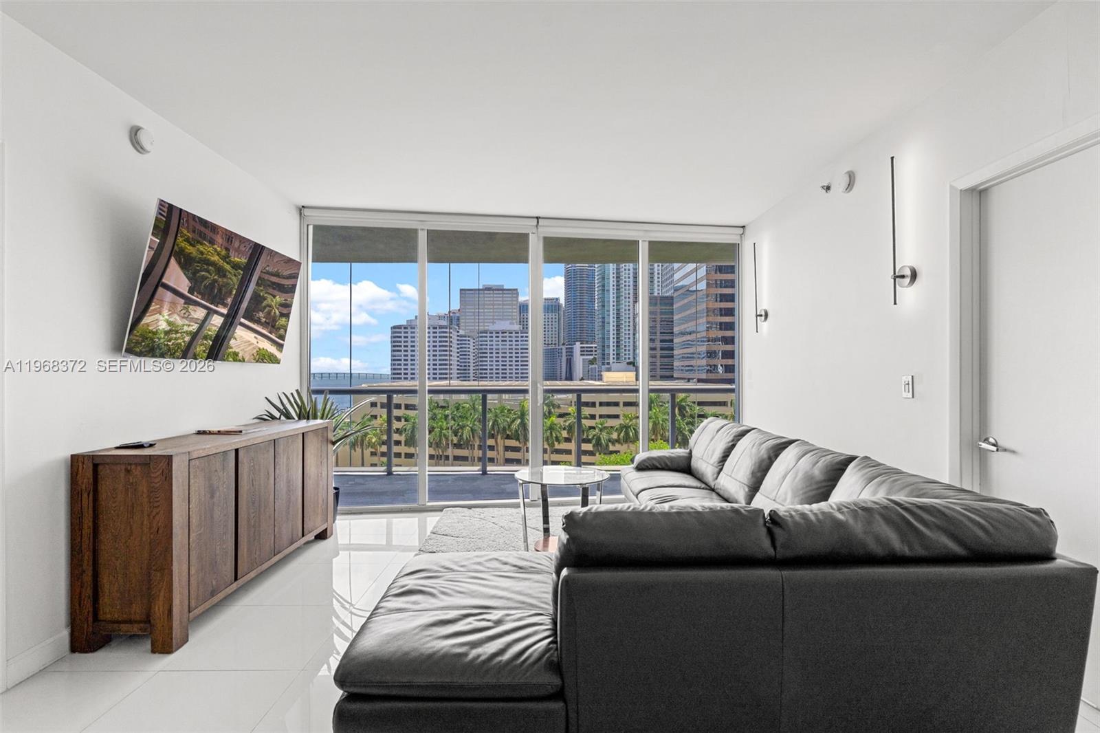 495 Brickell Ave # 905