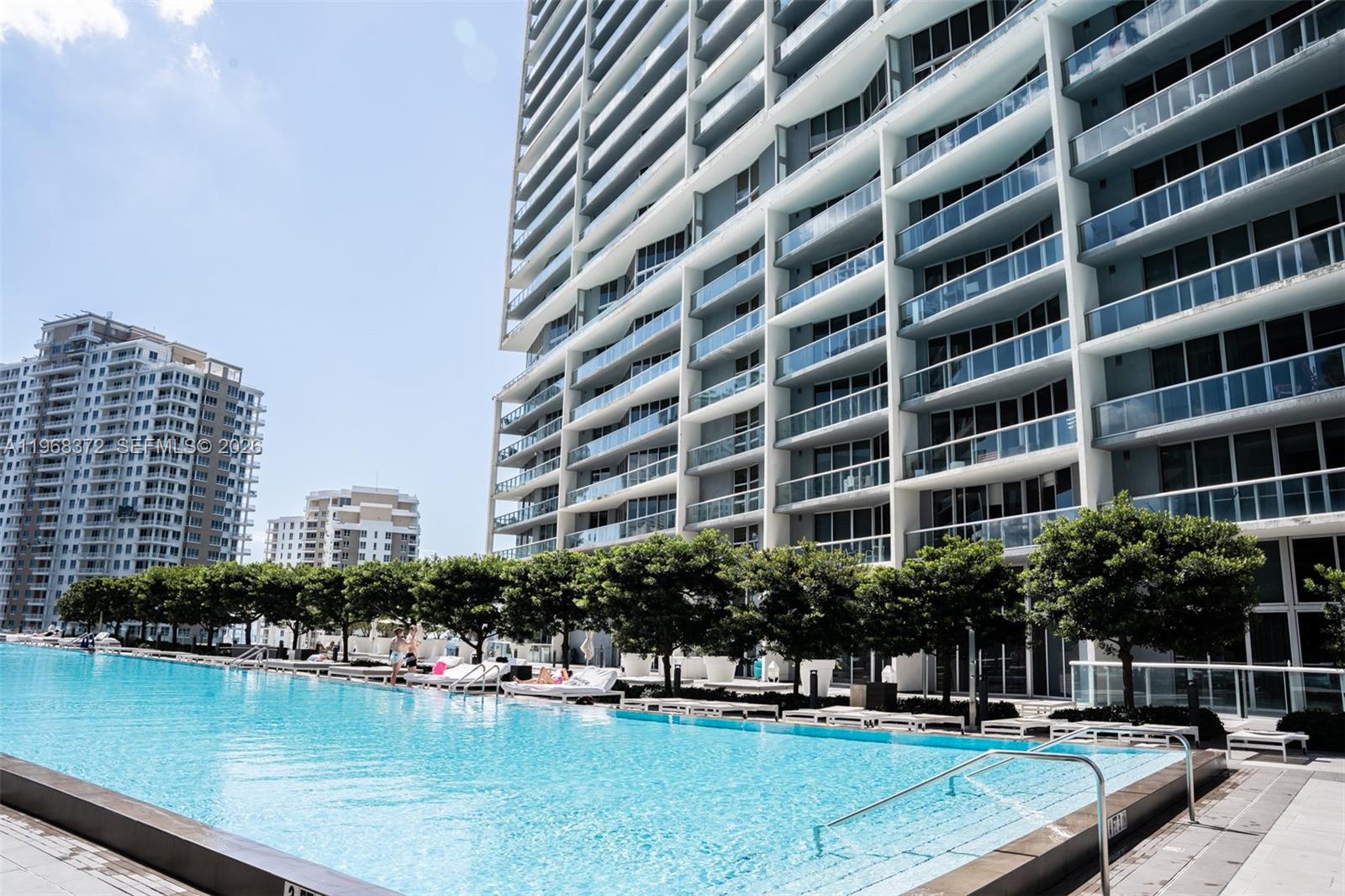 495 Brickell Ave # 905