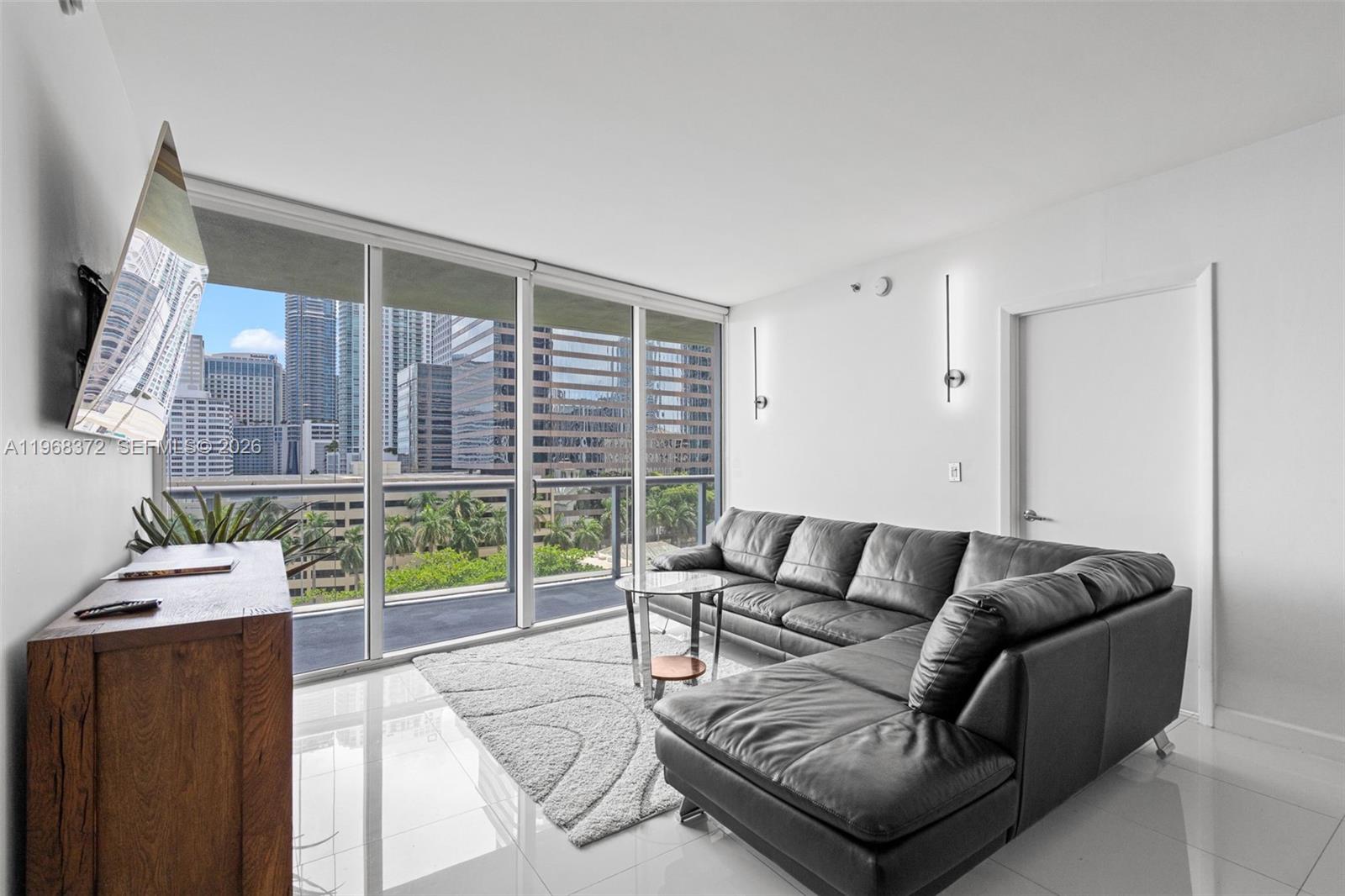 495 Brickell Ave # 905