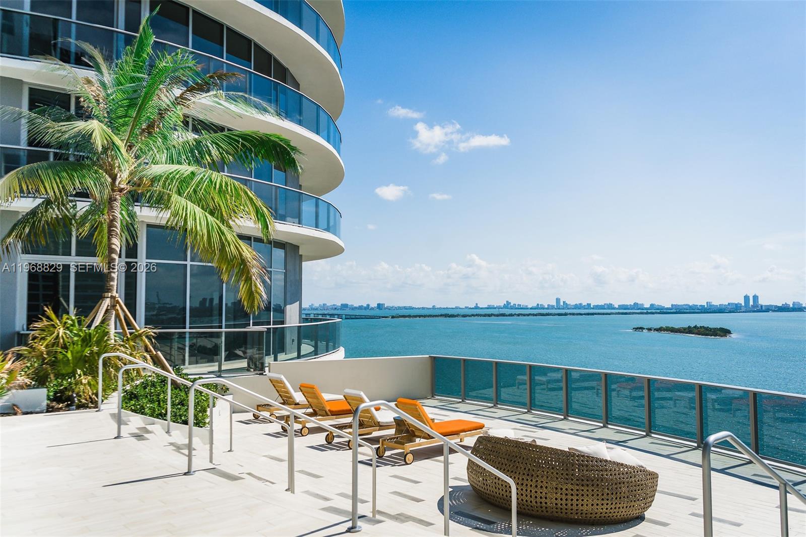 488 NE 18 Street # 1604