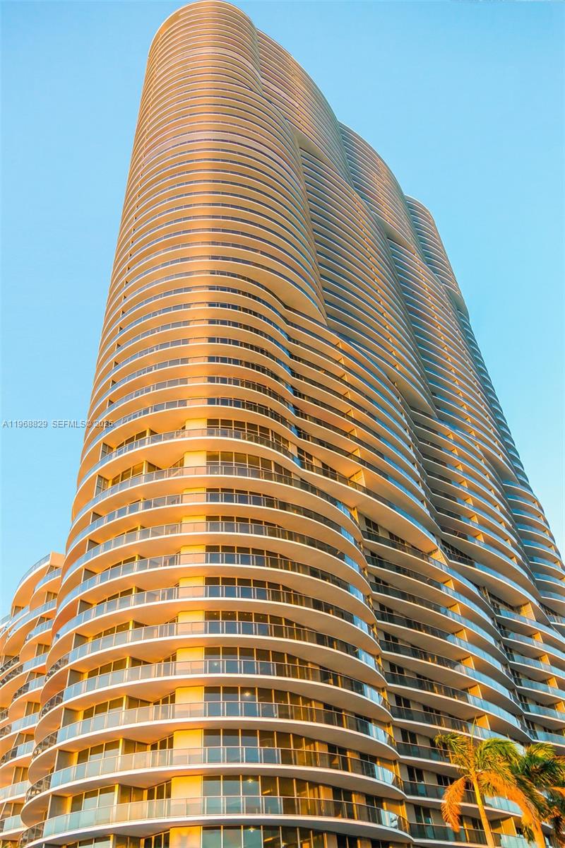 488 NE 18 Street # 1604