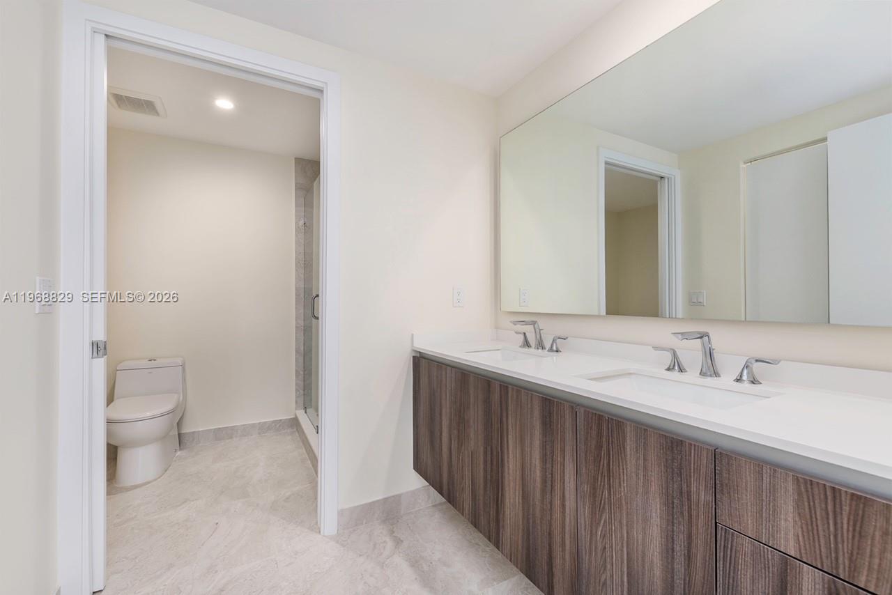 488 NE 18 Street # 1604