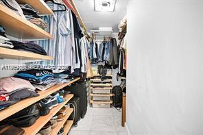 950 Brickell Bay Dr # 3605