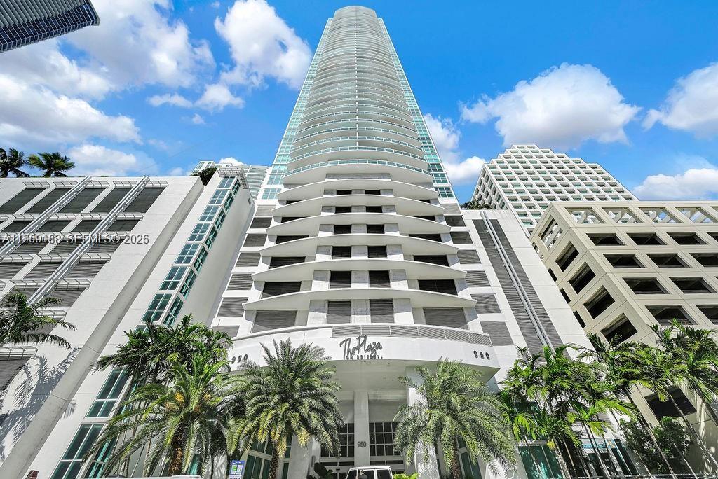 950 Brickell Bay Dr # 3605