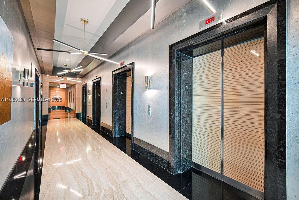 950 Brickell Bay Dr # 3605