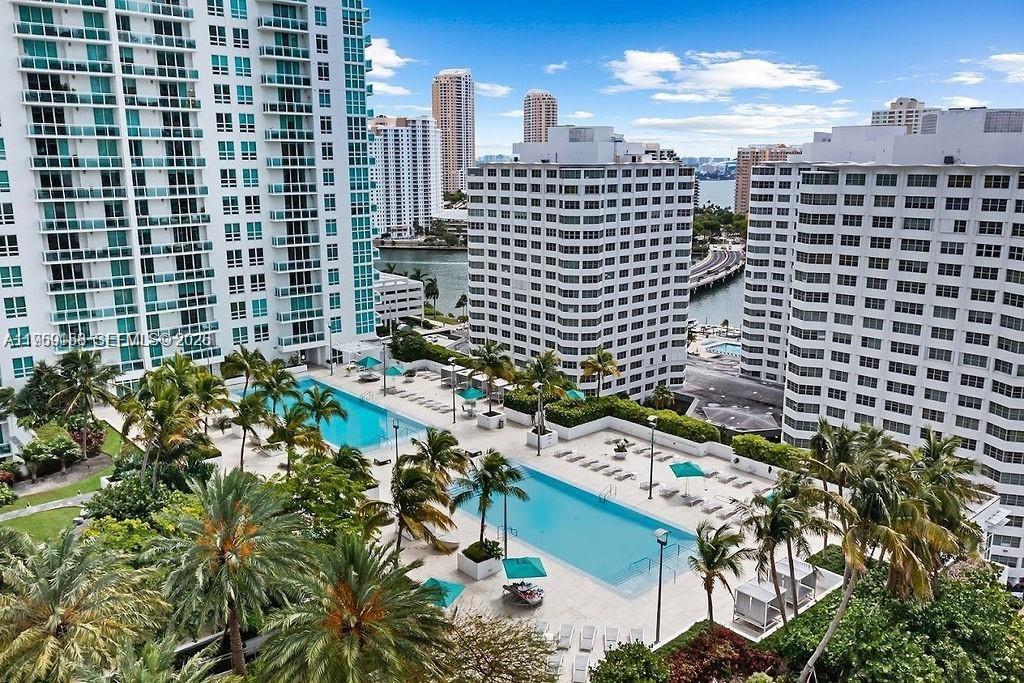 950 Brickell Bay Dr # 3605