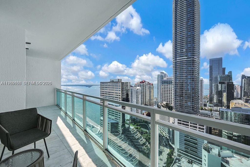 950 Brickell Bay Dr # 3605