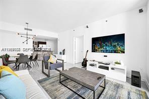 950 Brickell Bay Dr # 3605