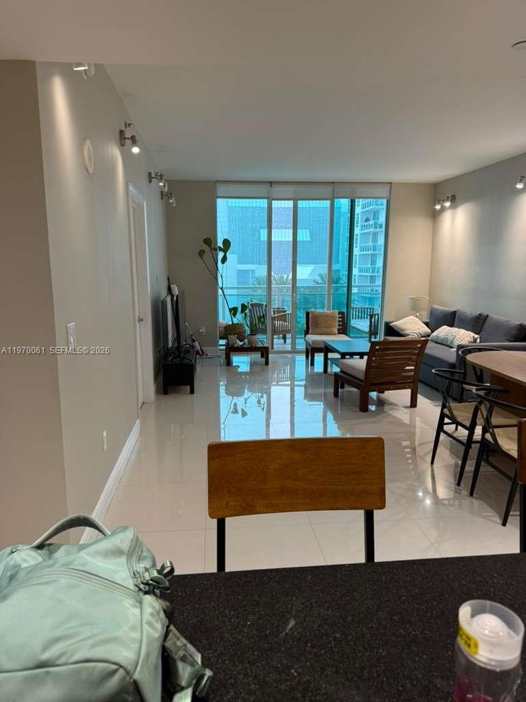 950 Brickell Bay Dr # 1505