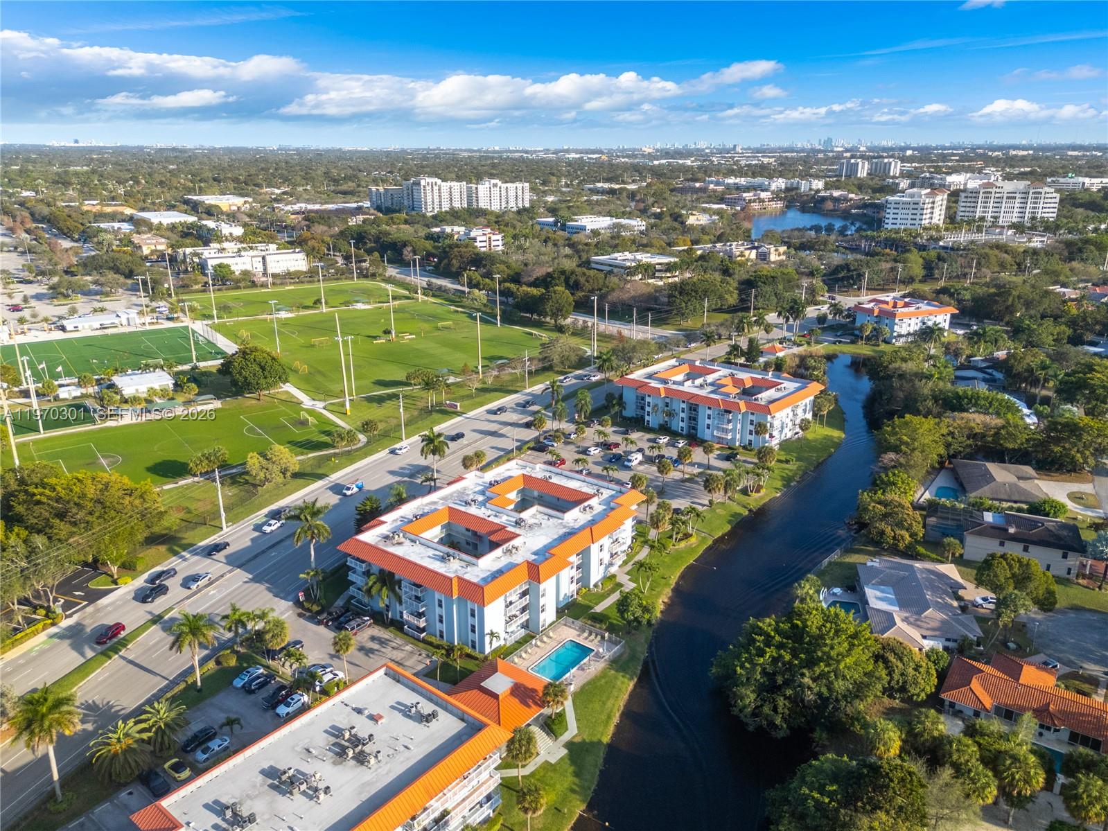 455 S Pine Island Rd # 303C