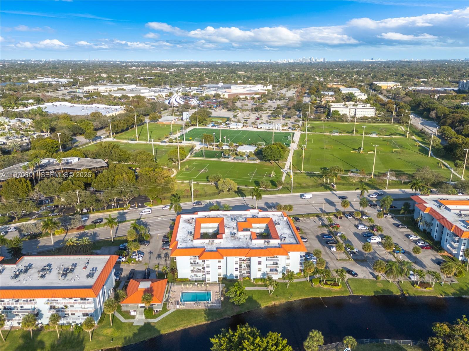 455 S Pine Island Rd # 303C