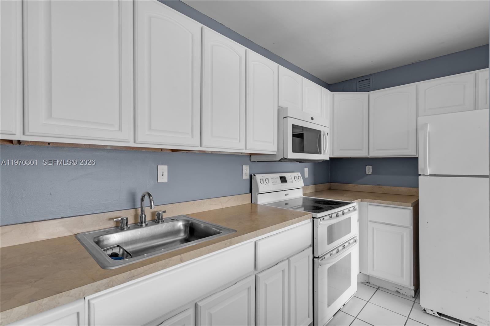 455 S Pine Island Rd # 303C