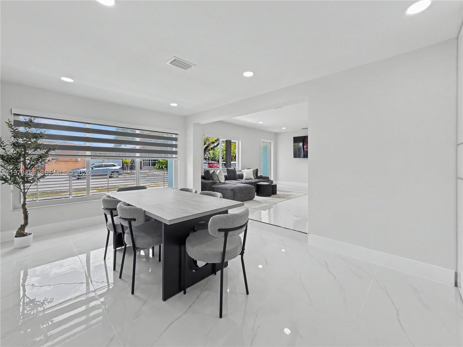 1530 SW 24th Ave