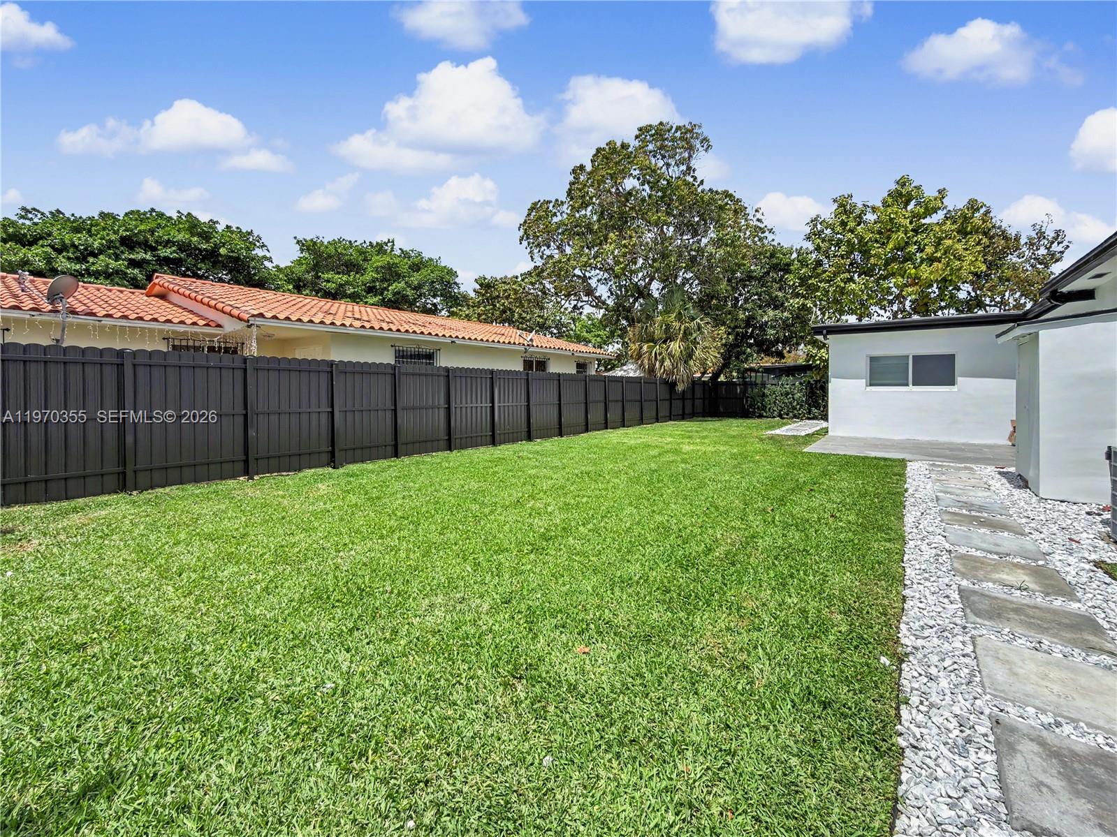 1530 SW 24th Ave