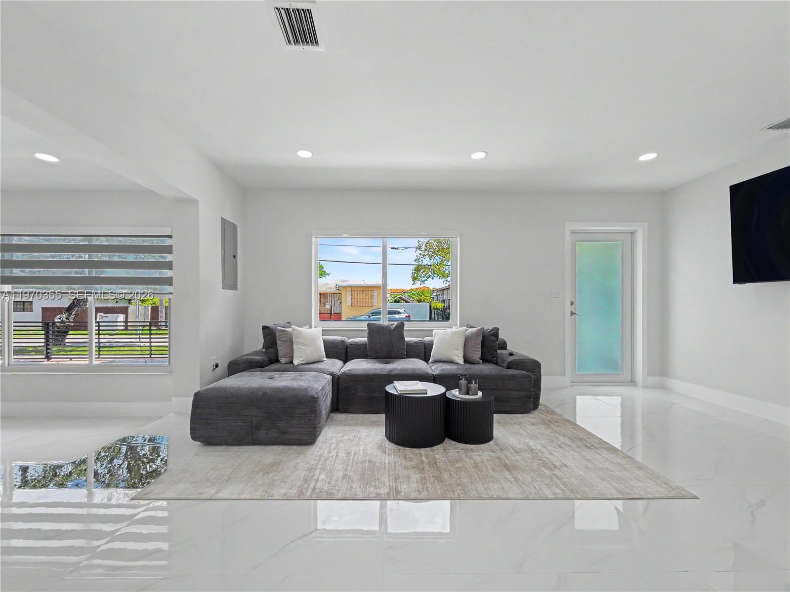 1530 SW 24th Ave