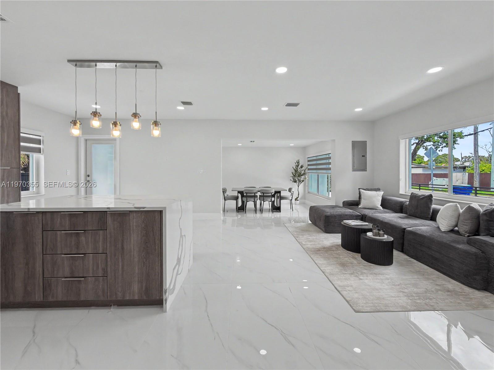 1530 SW 24th Ave