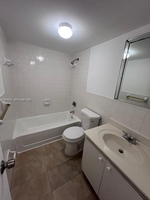 3041 W 76th St # 105 Unit: B-105