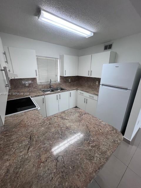 3041 W 76th St # 105 Unit: B-105