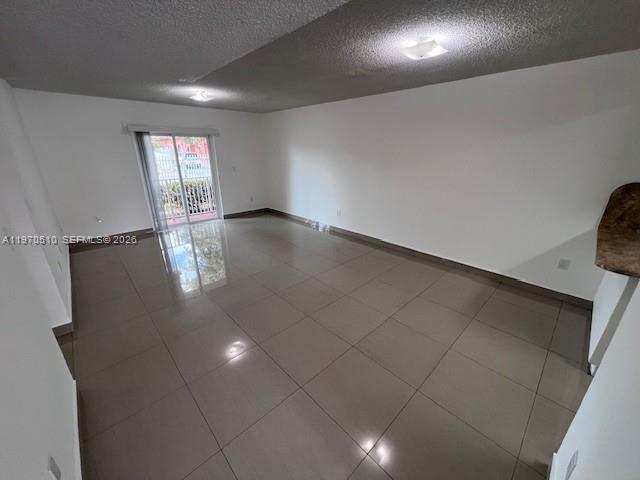 3041 W 76th St # 105 Unit: B-105