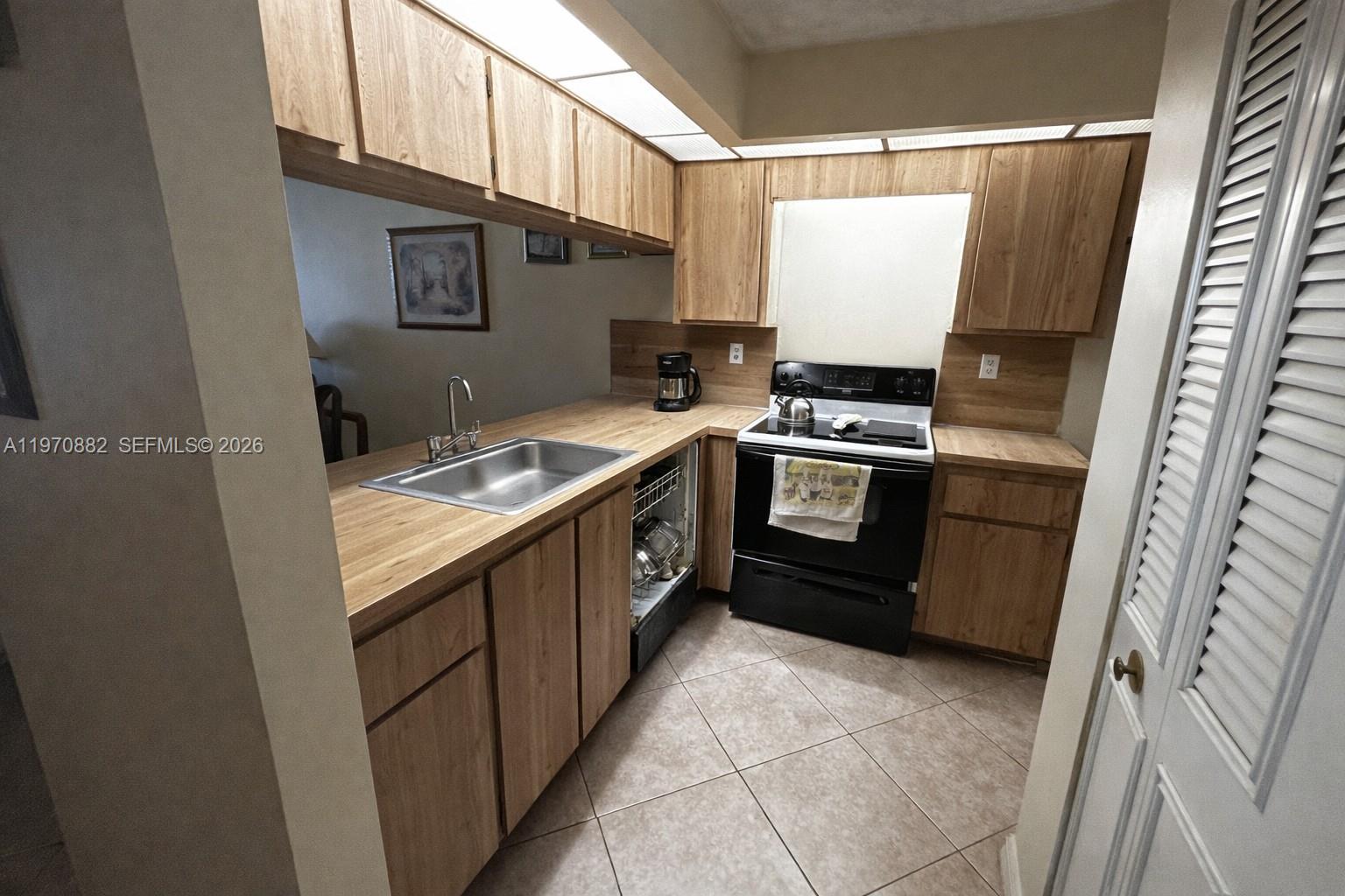 6800 Cypress Rd # 207