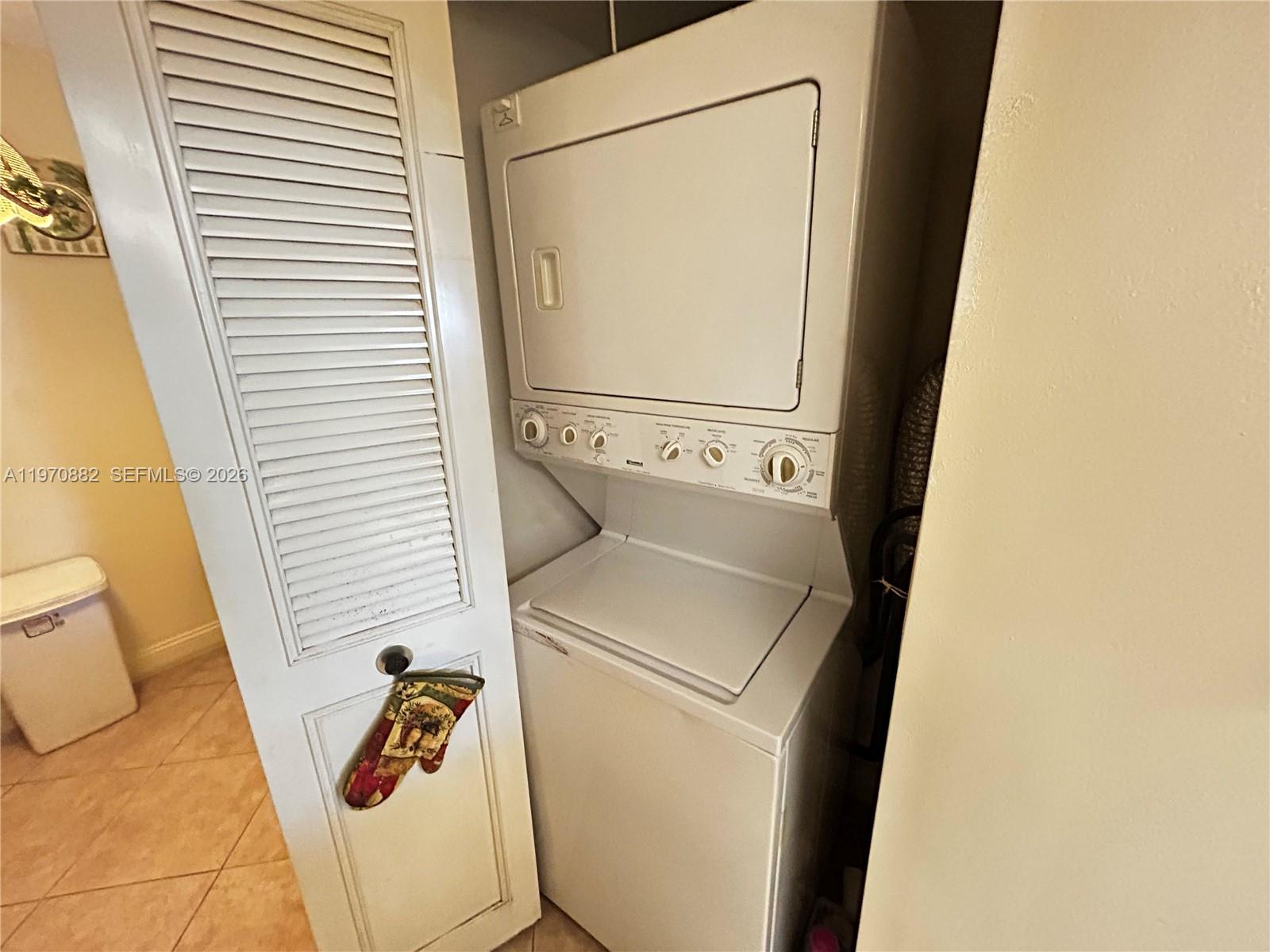 6800 Cypress Rd # 207