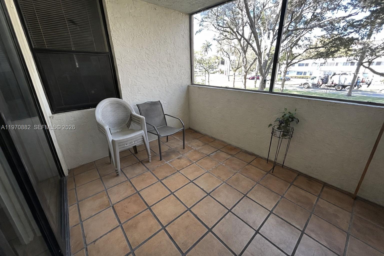 6800 Cypress Rd # 207