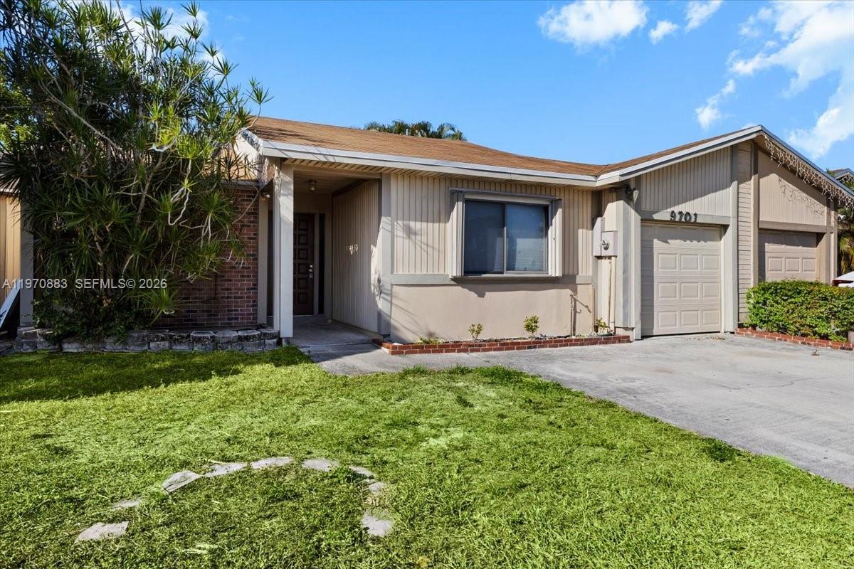 9701 W Daffodil Ln # 9701