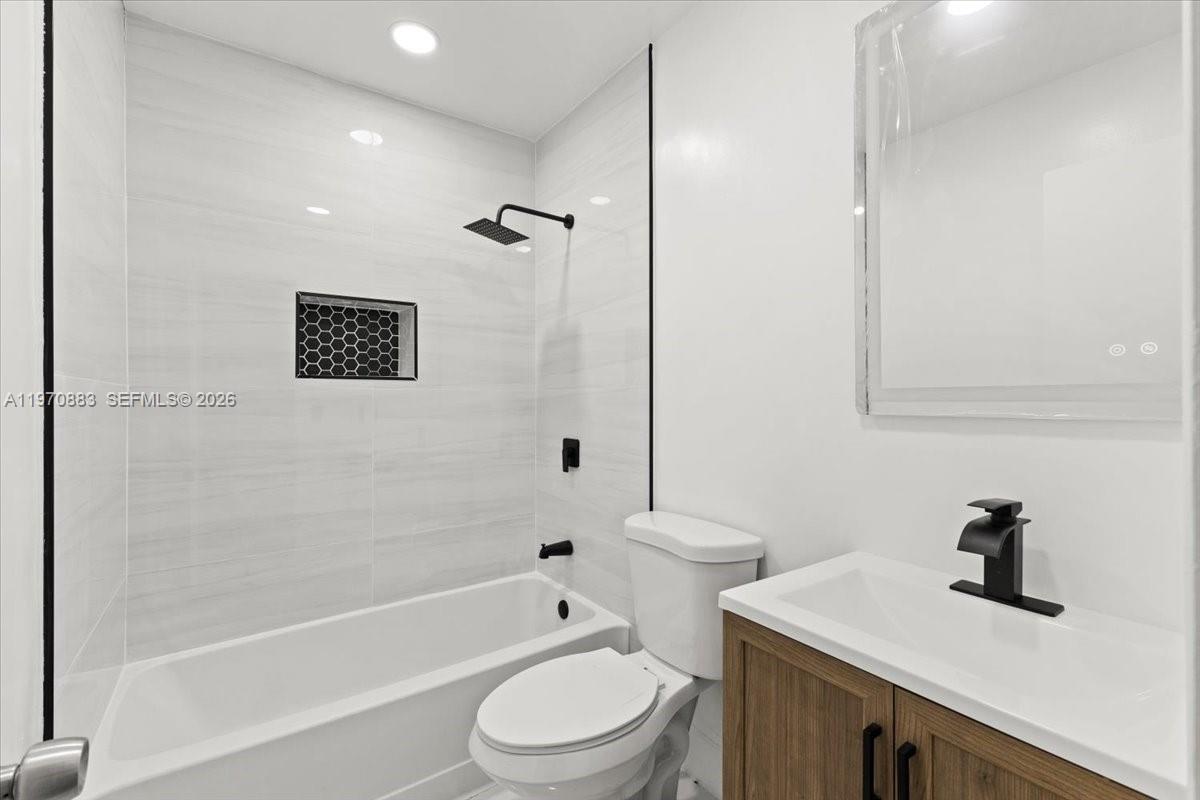 9701 W Daffodil Ln # 9701