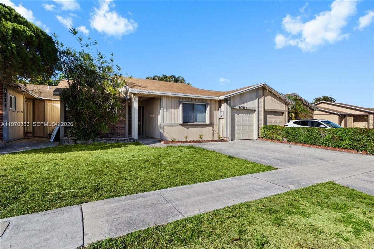 9701 W Daffodil Ln # 9701