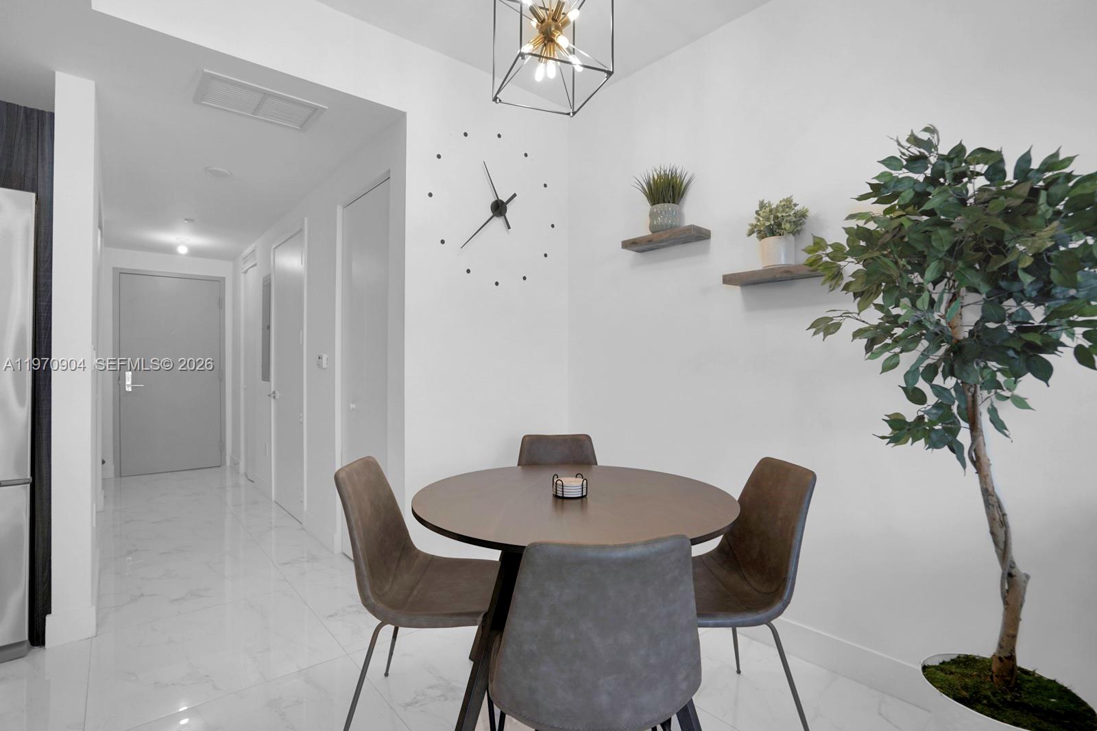 488 NE 18th St # 3804