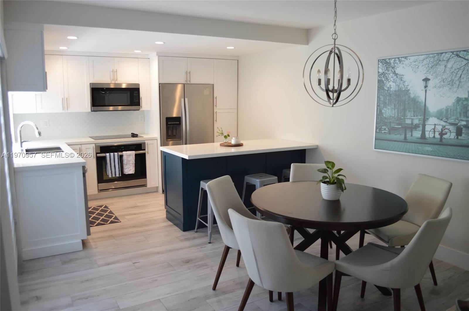 4708 SW 67th Ave # L6