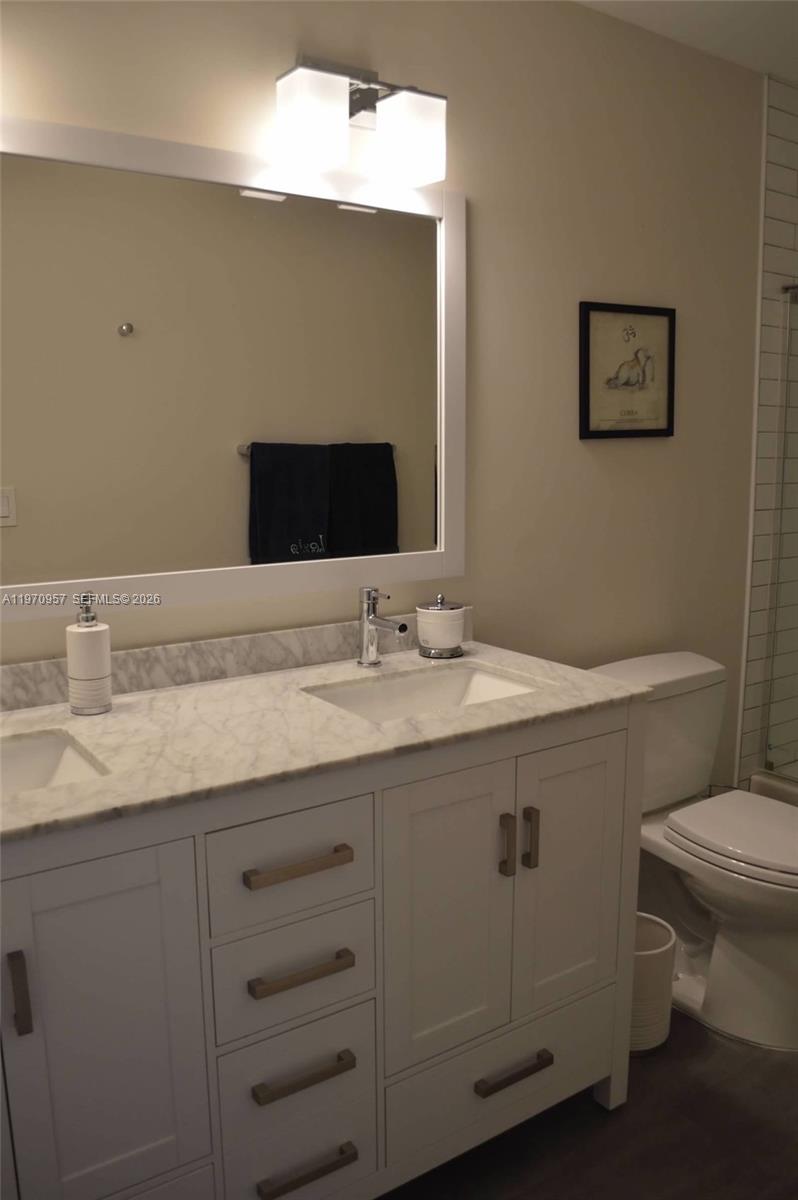 4708 SW 67th Ave # L6