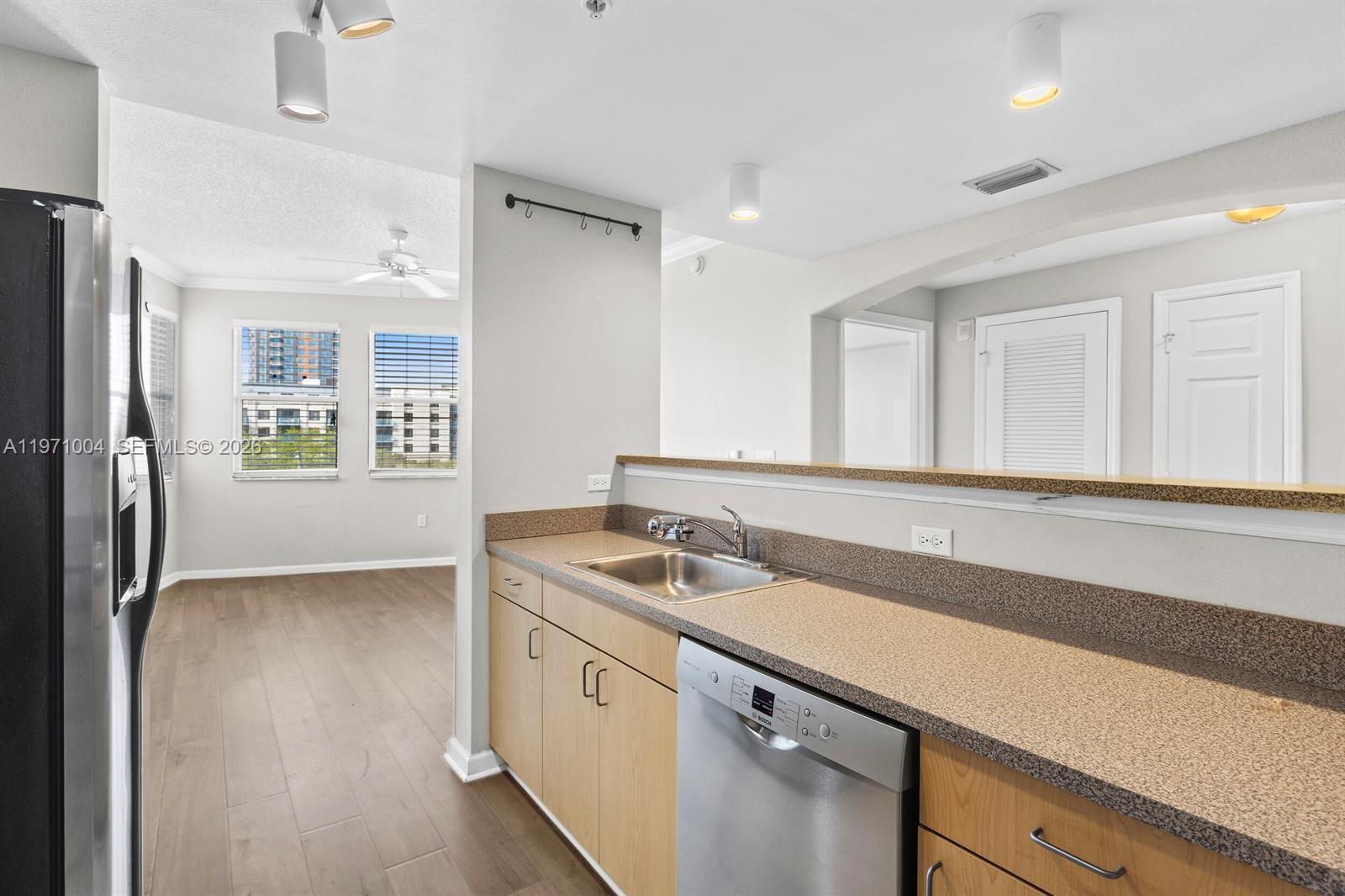 533 NE 3rd Ave # 540