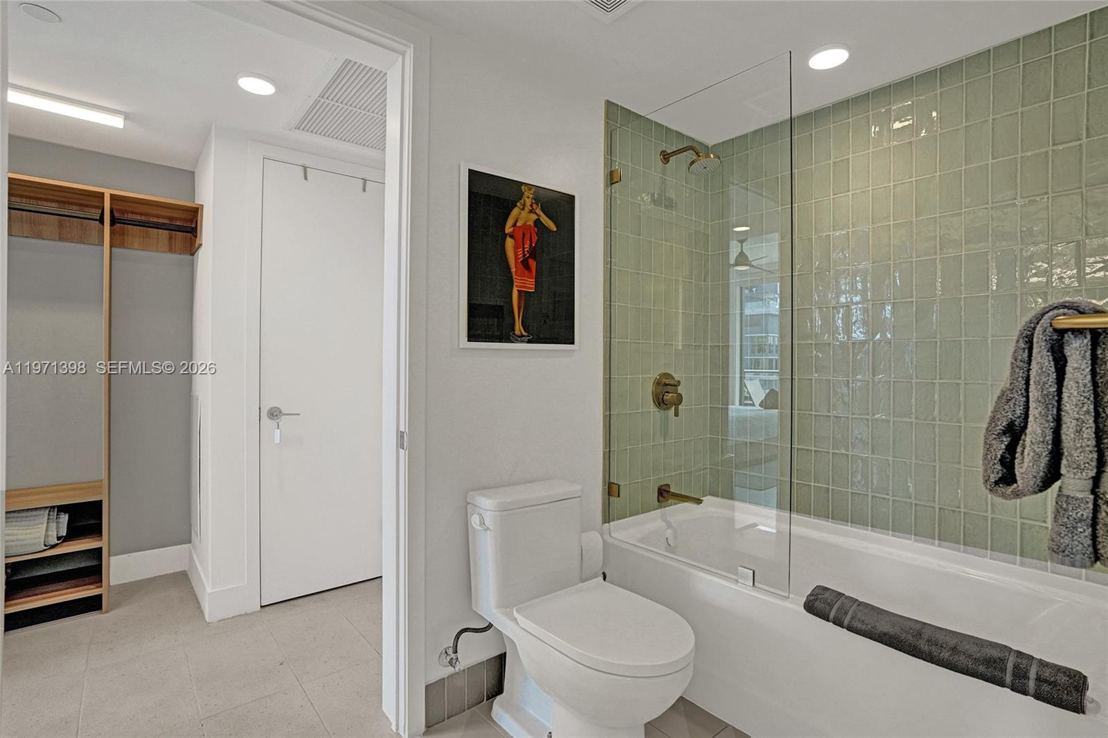 159 NE 6th St # 3214