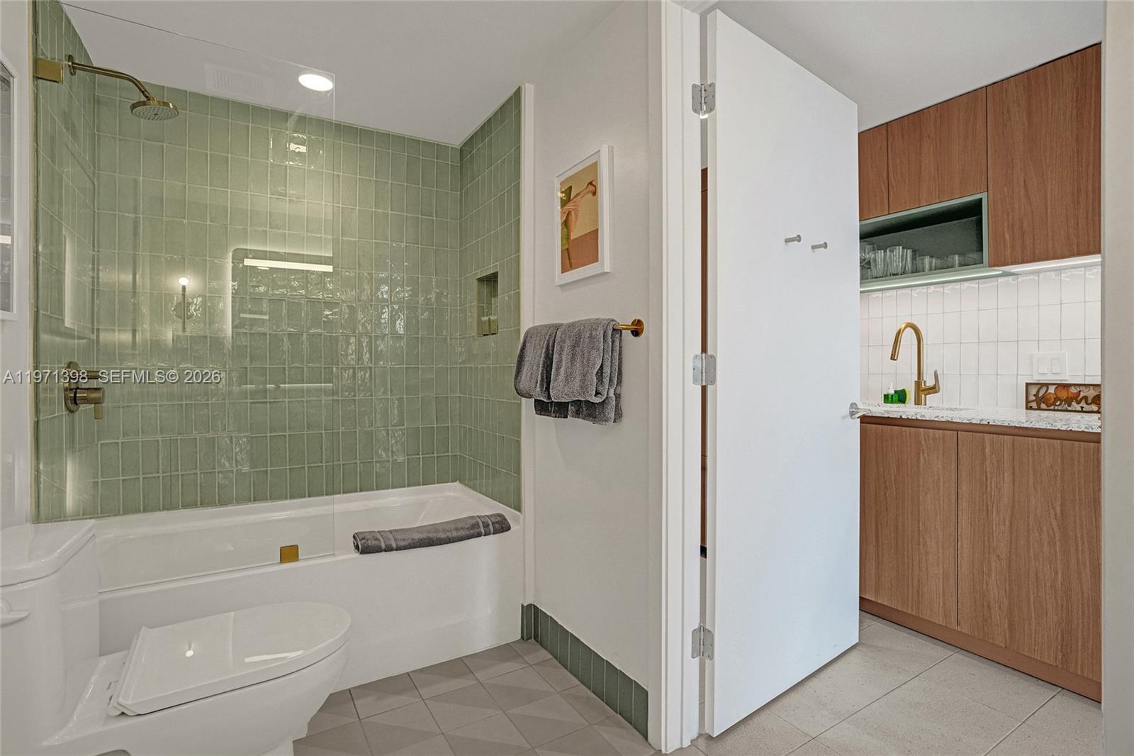 159 NE 6th St # 3214