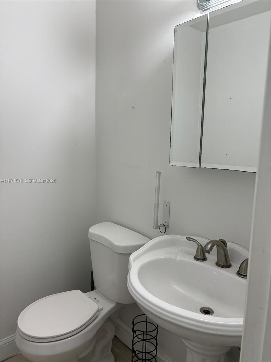 6907 NW 43rd St # 6907