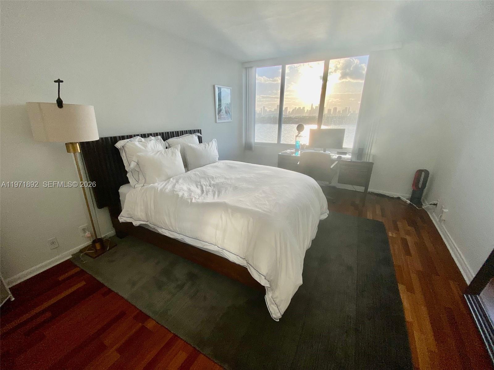 1000 West Ave # 914