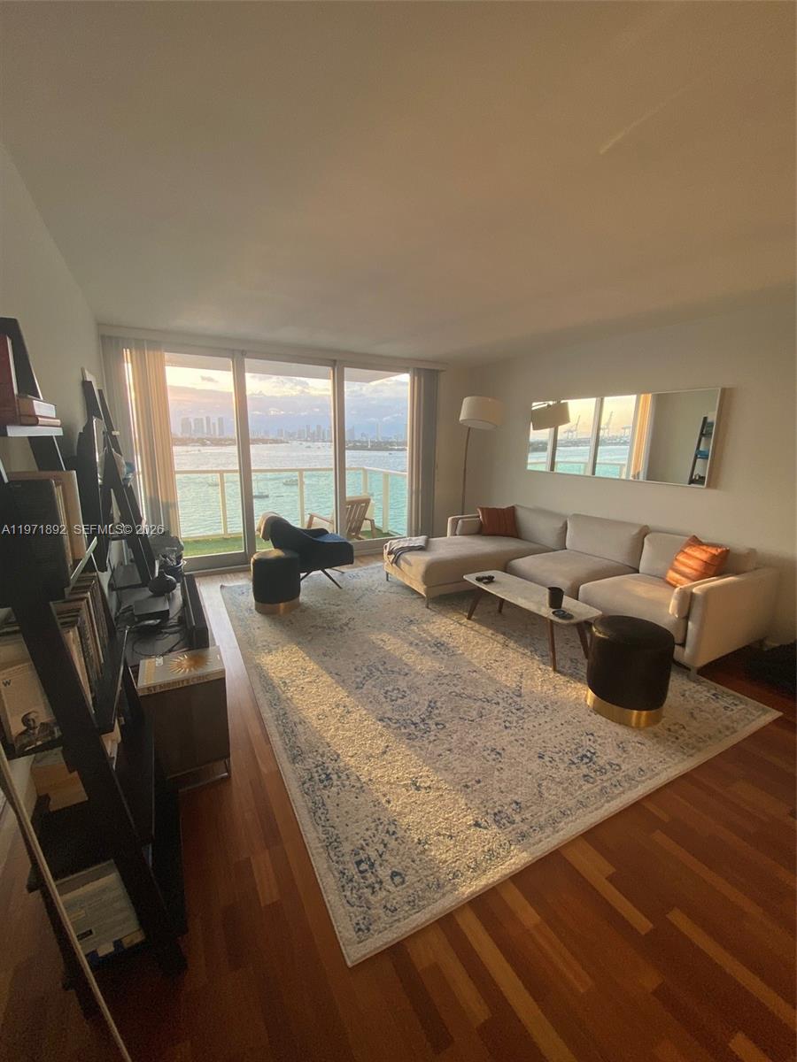 1000 West Ave # 914