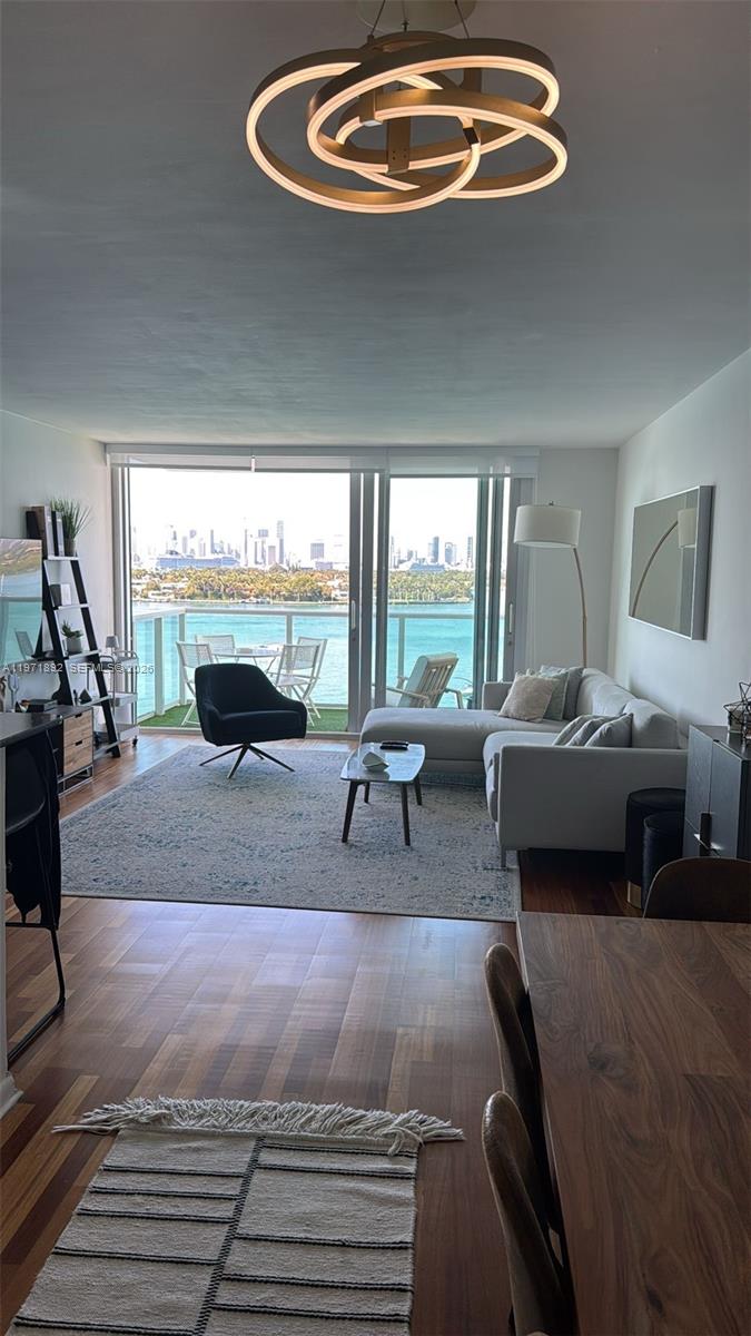 1000 West Ave # 914