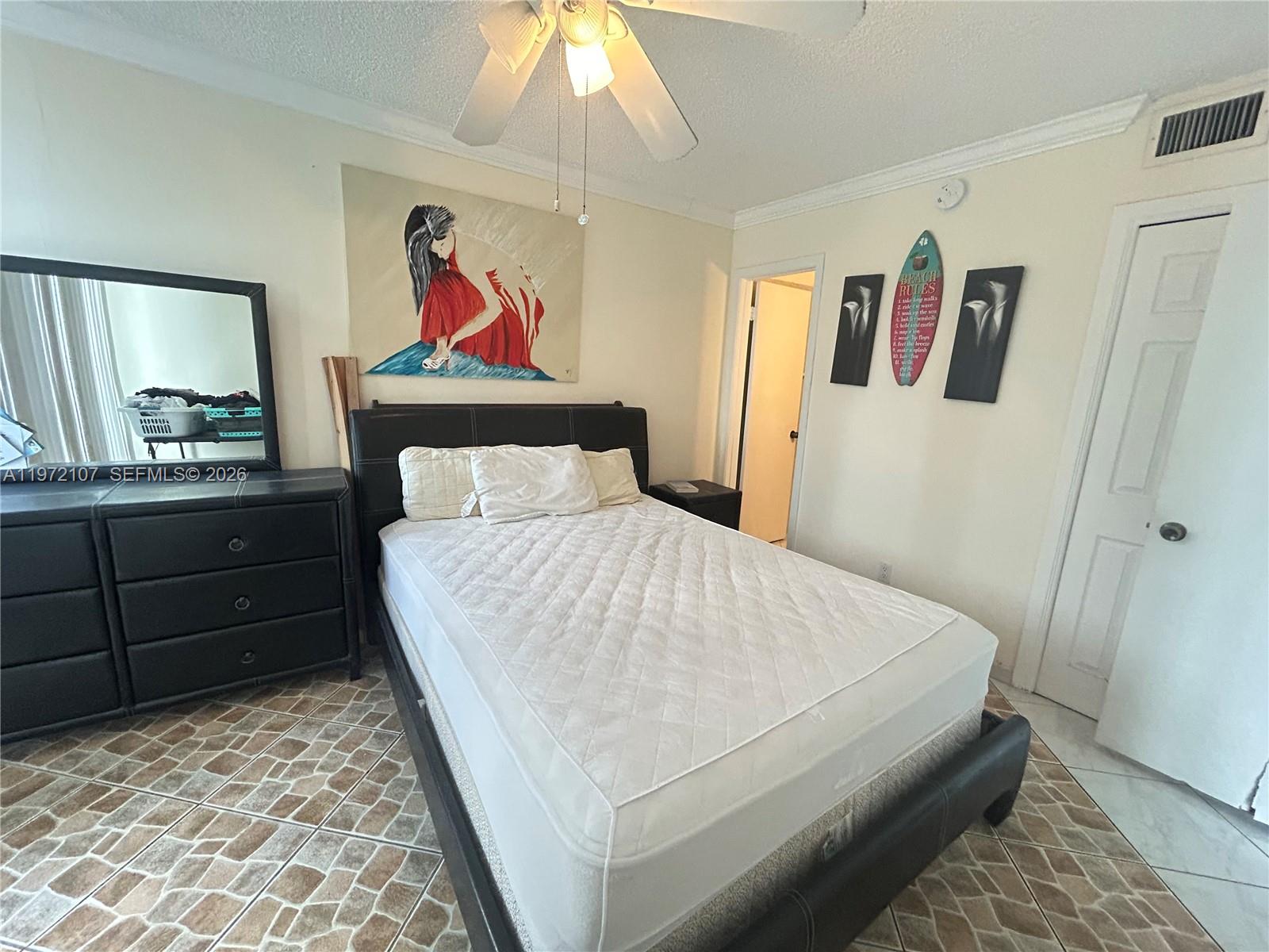 121 Golden Isles Dr # 104