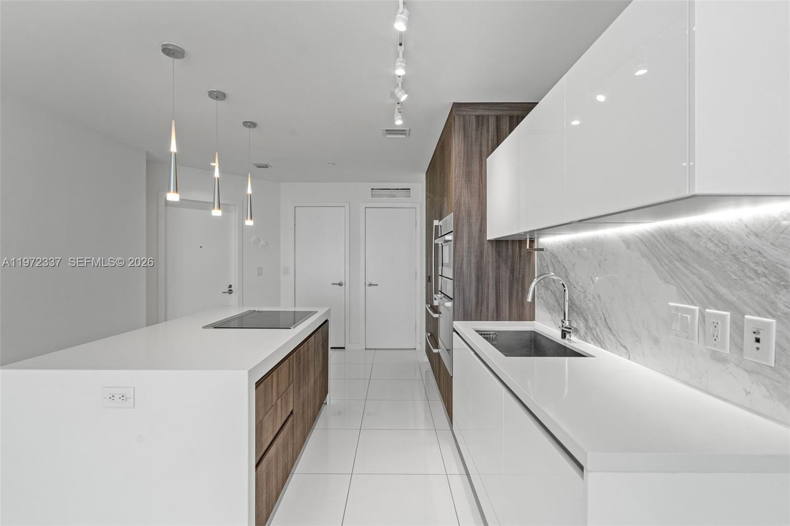 851 NE 1st Ave # 1506