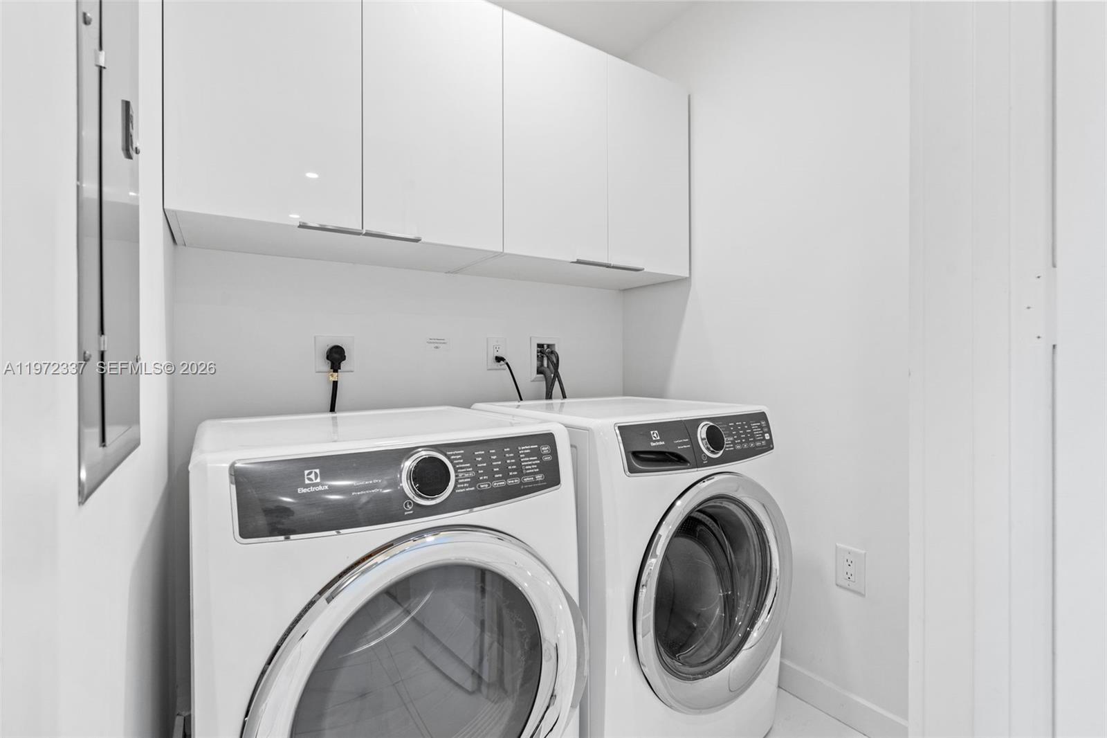 851 NE 1st Ave # 1506