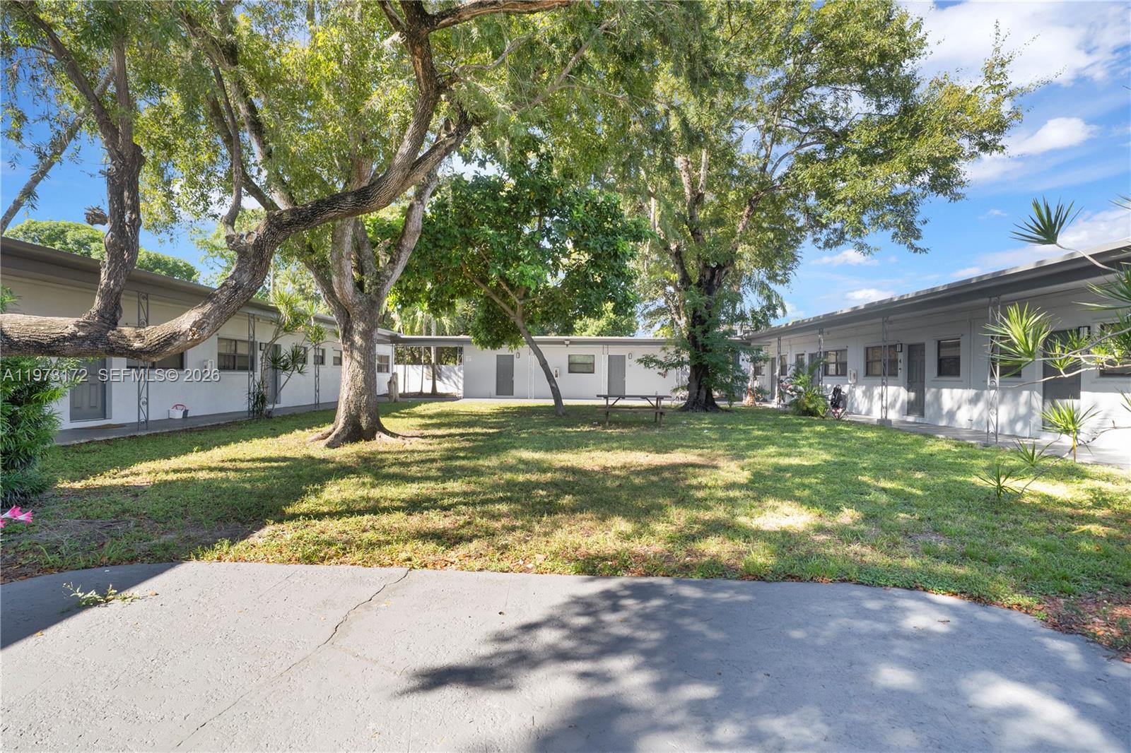 13390 NE 6th Ave # 3