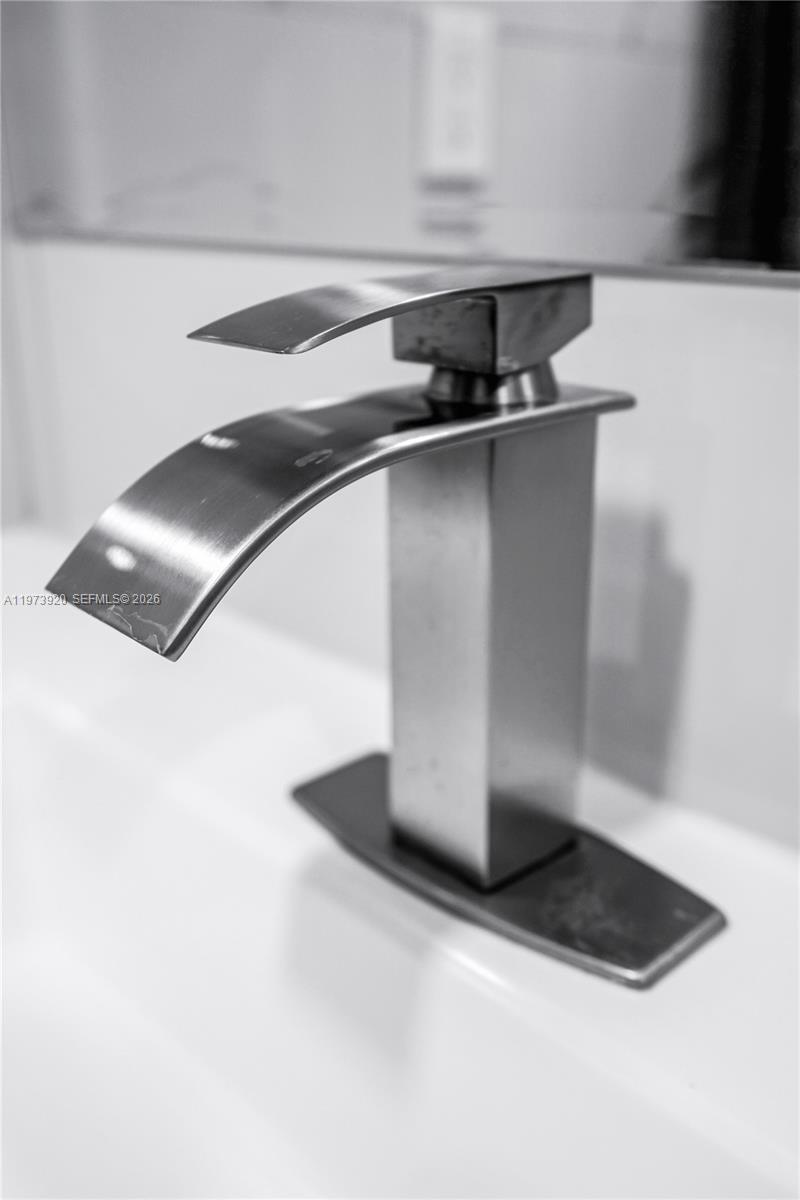 977 SW 10th St. # 927