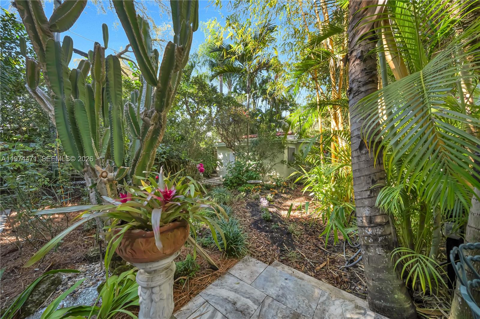 1720 Espanola Dr