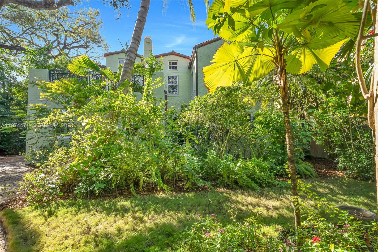 1720 Espanola Dr